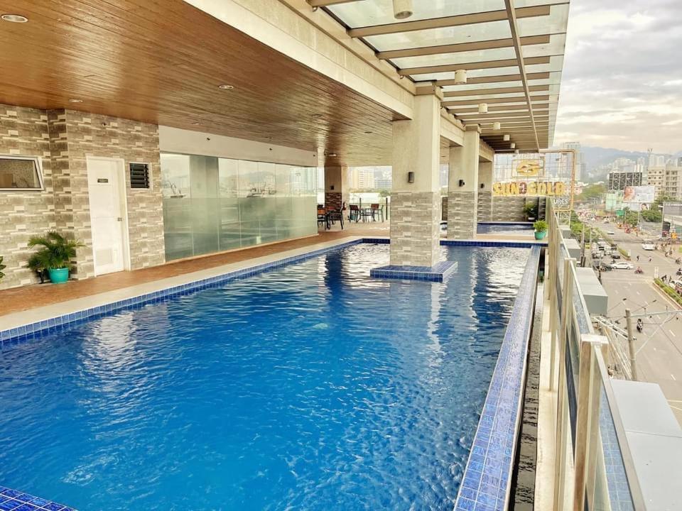 Luxanos Condo Place- Sunvida Tower Cebú Exterior foto