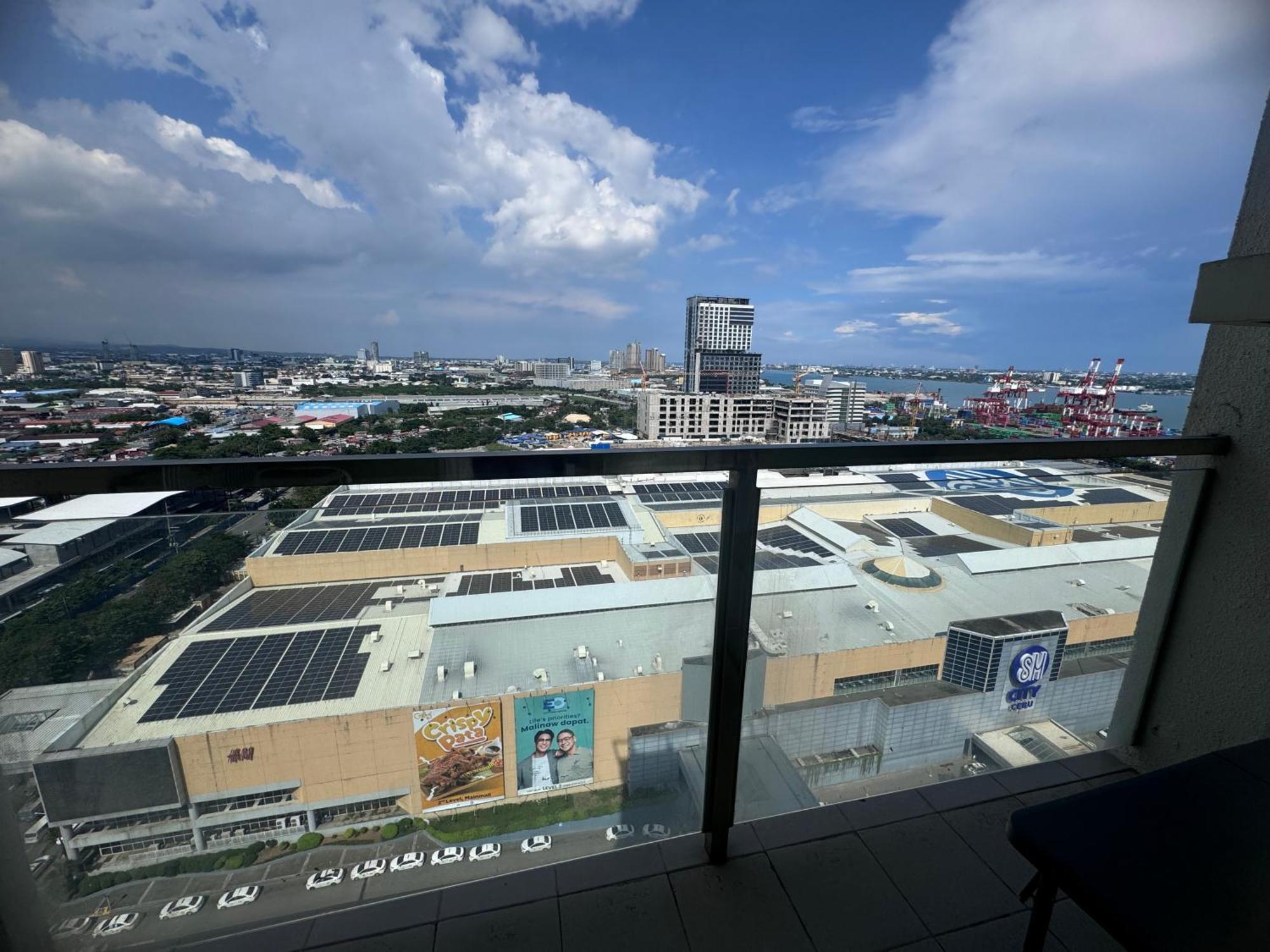 Luxanos Condo Place- Sunvida Tower Cebú Exterior foto